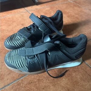Reebok CJ Cummings weightlifting shoes 10.5